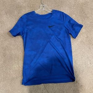 Nike mens XL workout dri-fit shirt shortsleeve